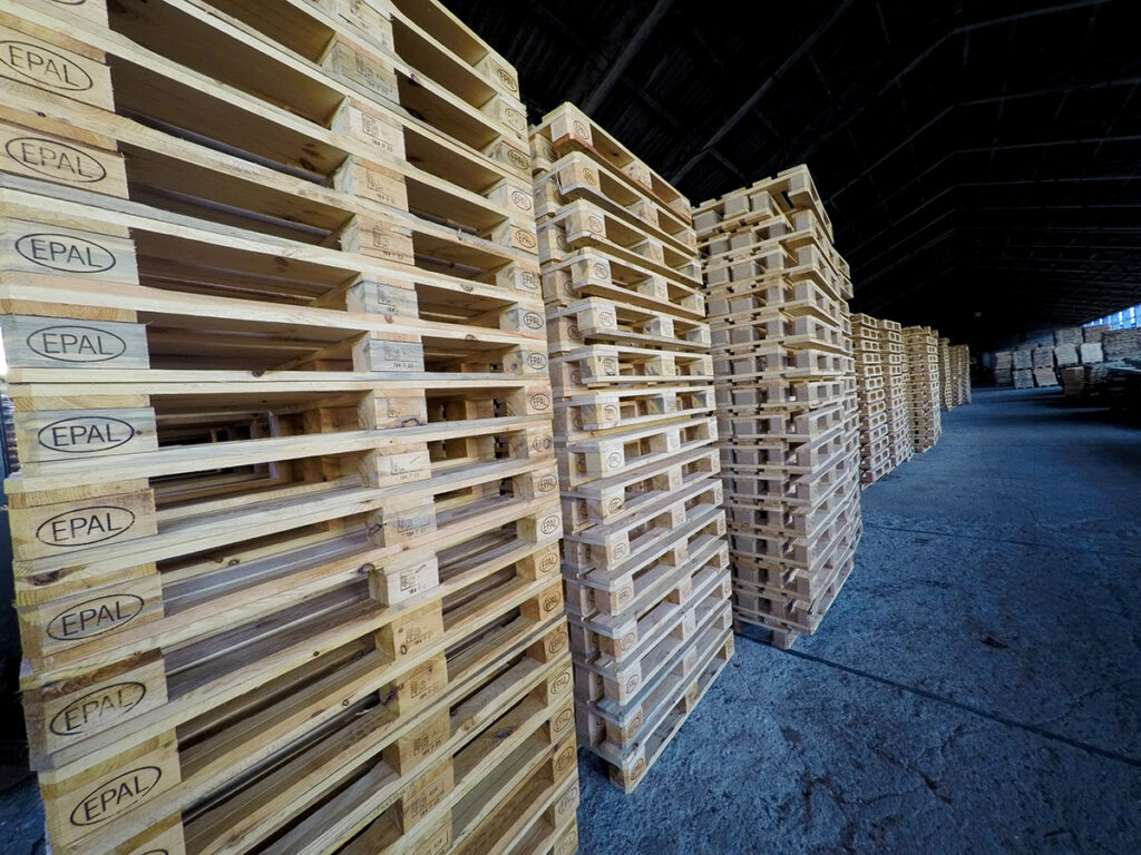 producent palet drewnianych